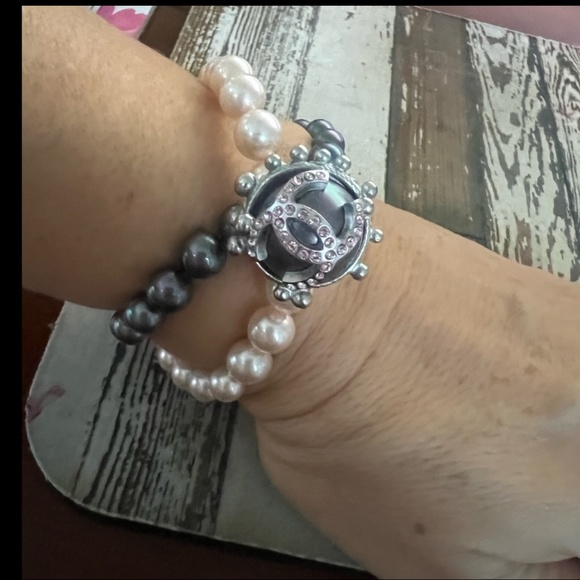 *AUTHENTIC* RARE Chanel Cruise 2002 Pink Crystal Double Pearl Strand Bracelet - Picture 6 of 15